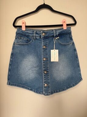 Southern Grace The Lacey Mid-Wash Denim Skort NWT